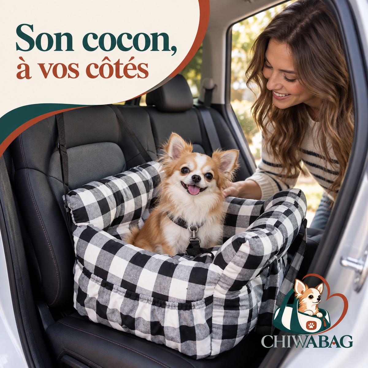 Un siège auto pour chien qui reste installé, prêt à partir